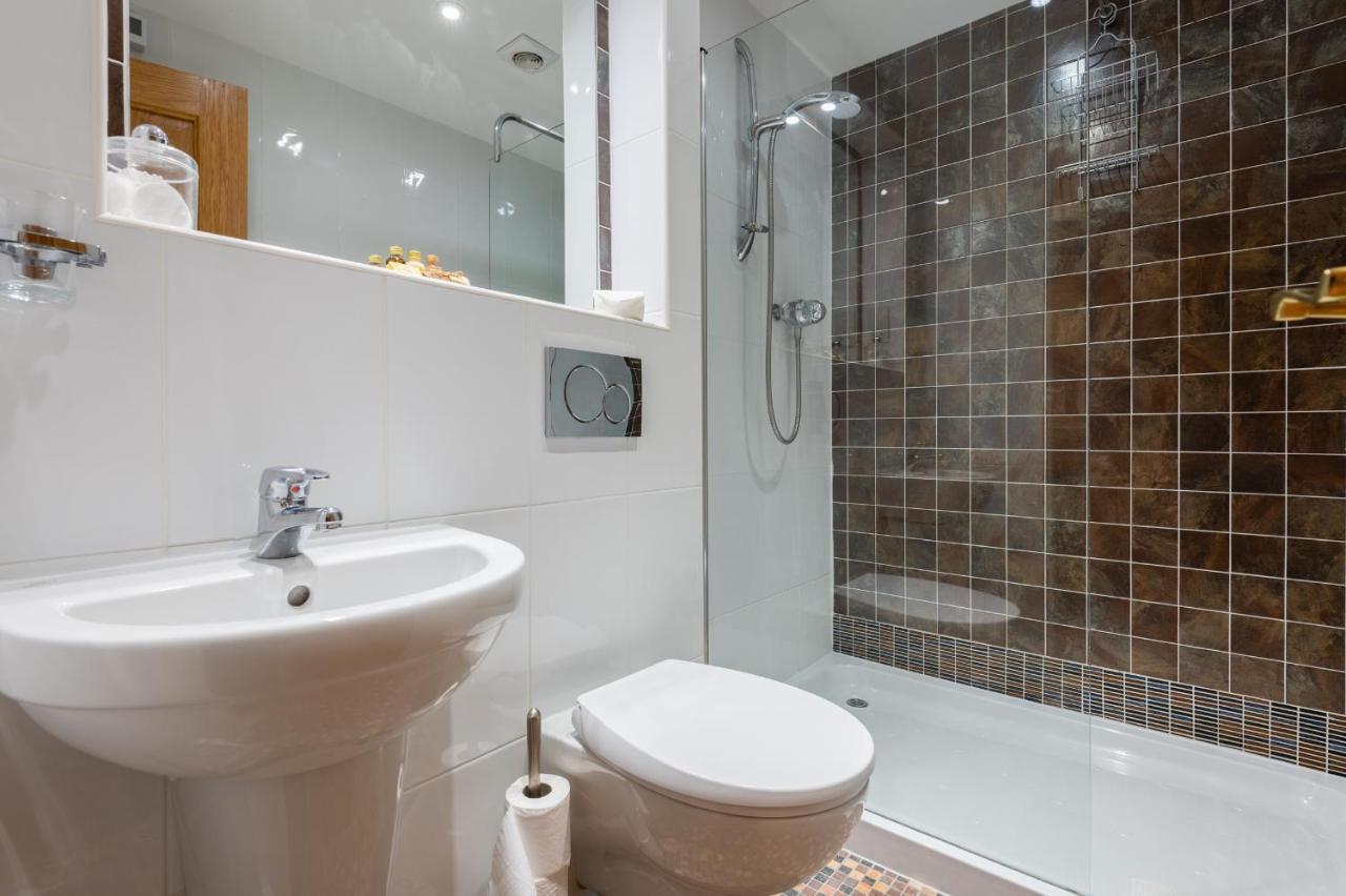 138 North Street - Luxury 2 Bed 2 Bath With Secret Garden, Summerhouse, Putting Green 圣安德鲁斯 外观 照片
