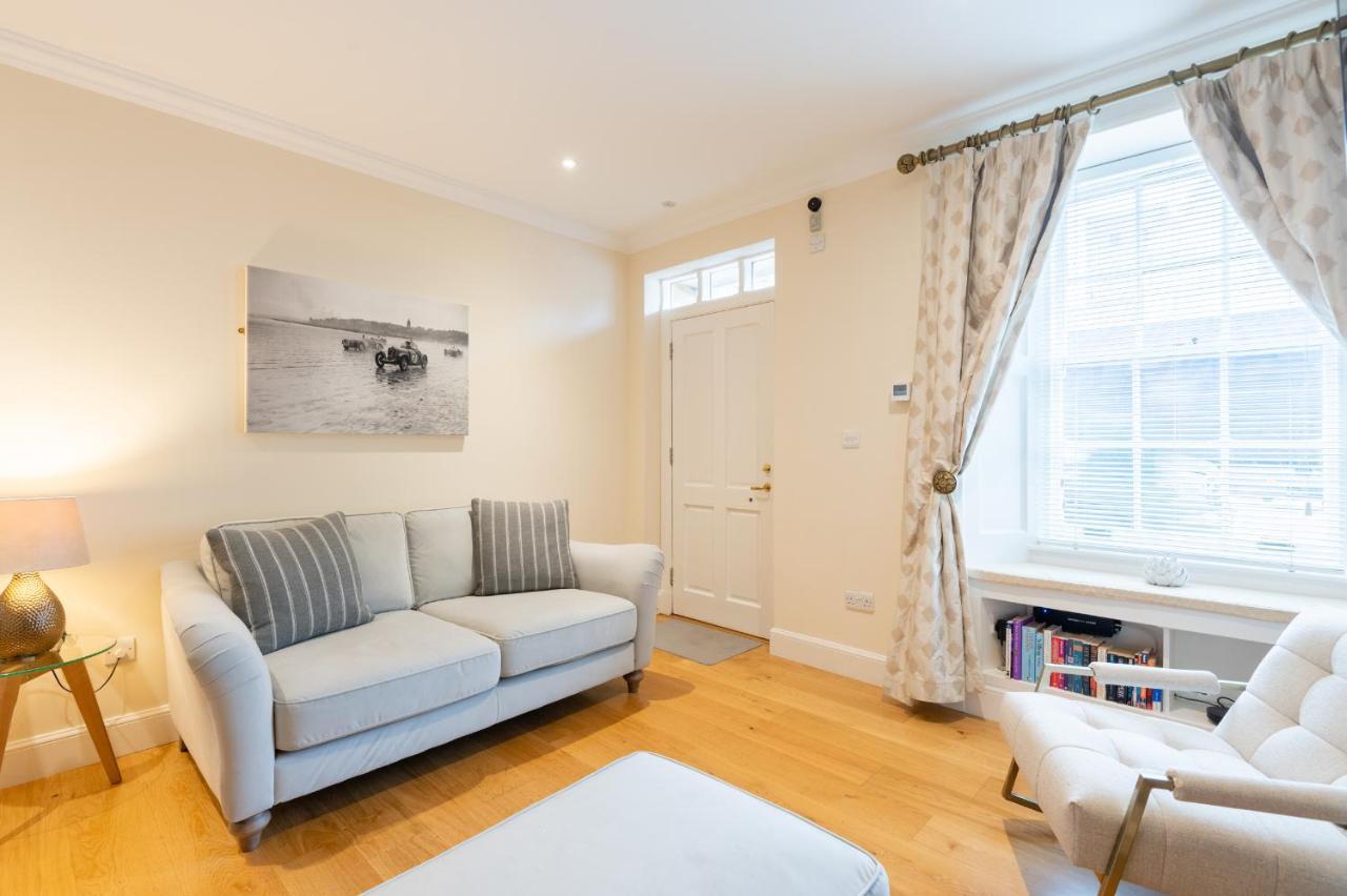 138 North Street - Luxury 2 Bed 2 Bath With Secret Garden, Summerhouse, Putting Green 圣安德鲁斯 外观 照片